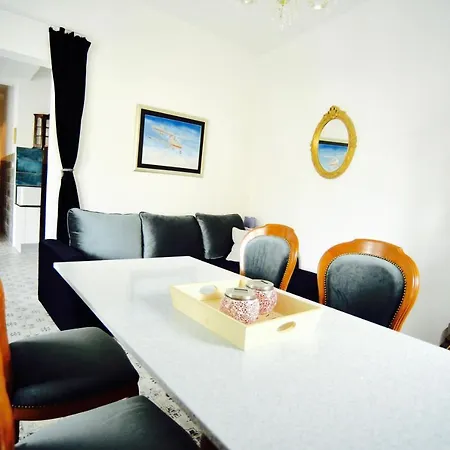 Amazing Design By The Beach Vakantiehuis