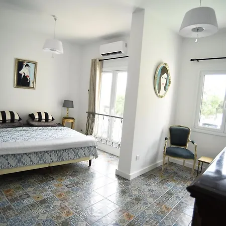 Amazing Design By The Beach Λάρνακα