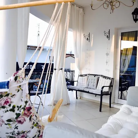 Amazing Design By The Beach Larnaca